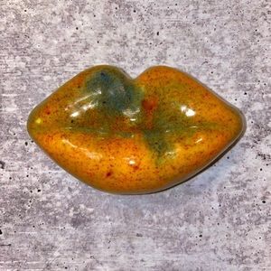 Activated Charcoal Turmeric Kiss Face Bar